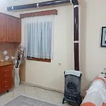 Villa Gimi *