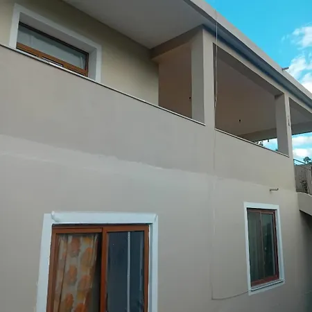 Gimi Willa Gjirokastra